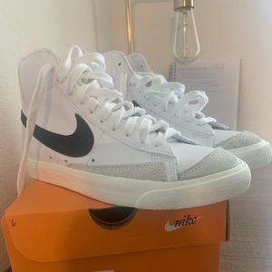 Nike blazer mid ‘77